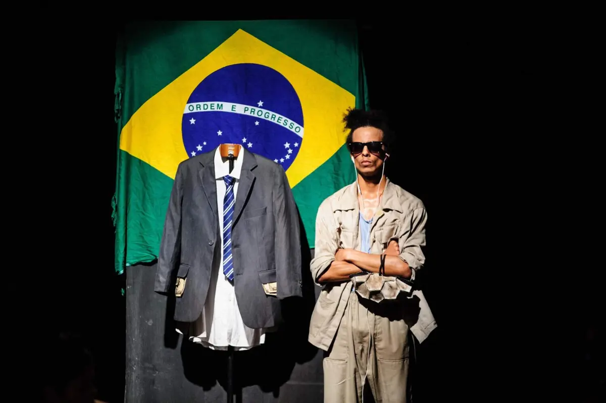 “Revolução na América do Sul” inaugurou o festival e terá ainda várias récitas.