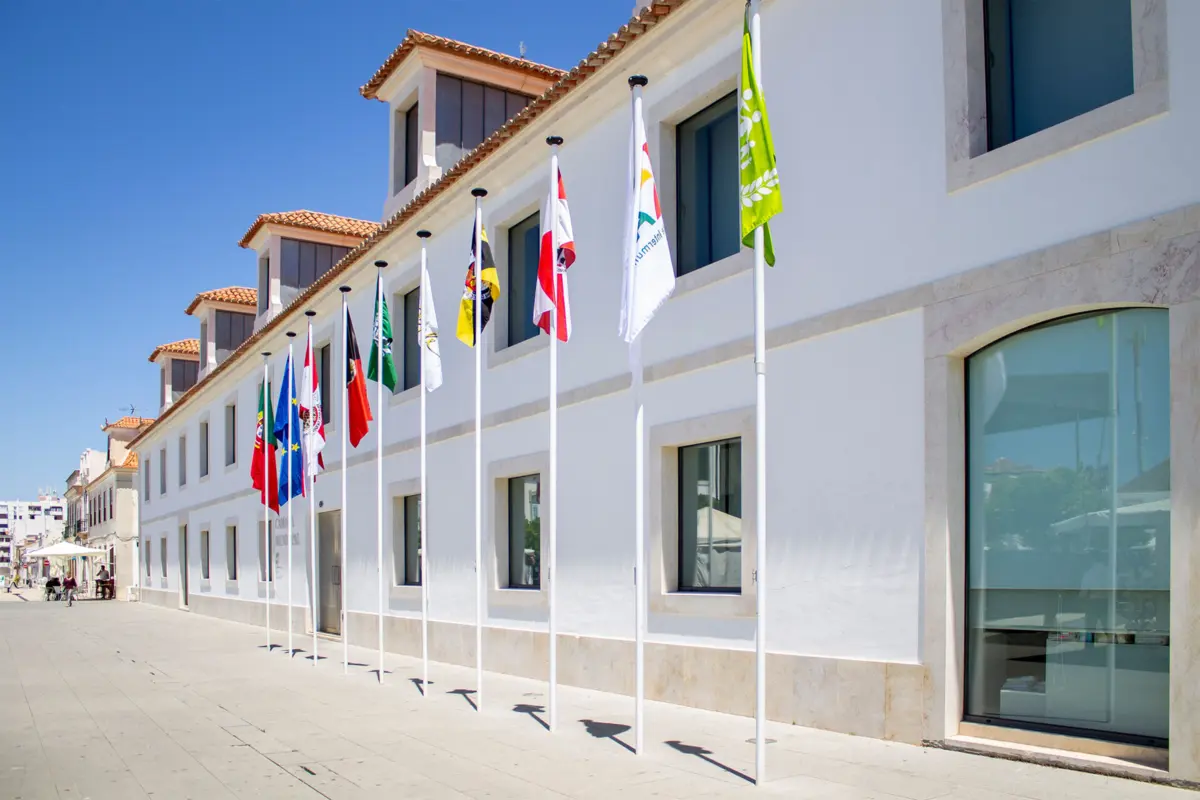 O acordo entre a Câmara e a empresa gestora tem efeitos este ano.