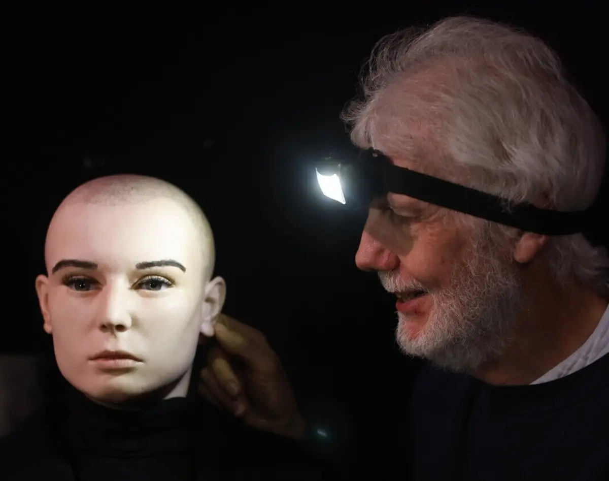 Imagem de contexto do artigo Museu retira figura de cera de Sinead O'Connor após queixas sobre diferença com realidade