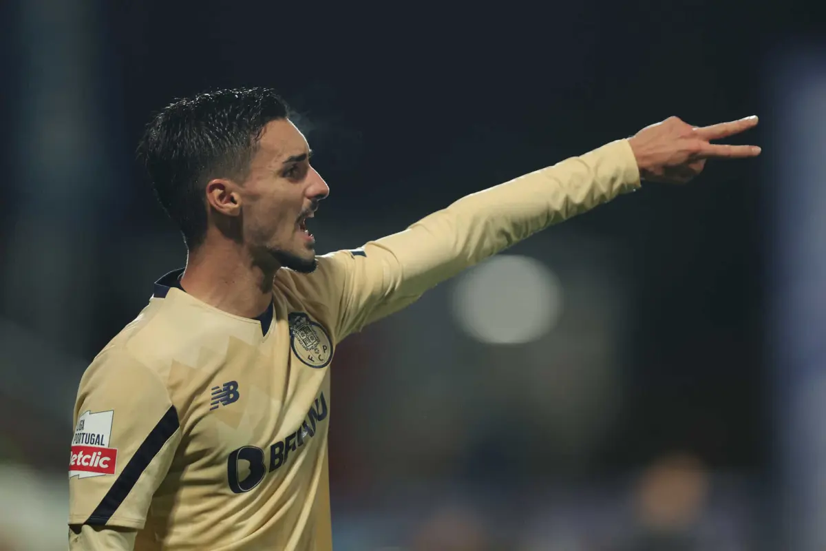 Stephen Eustaquio, médio do F. C. Porto