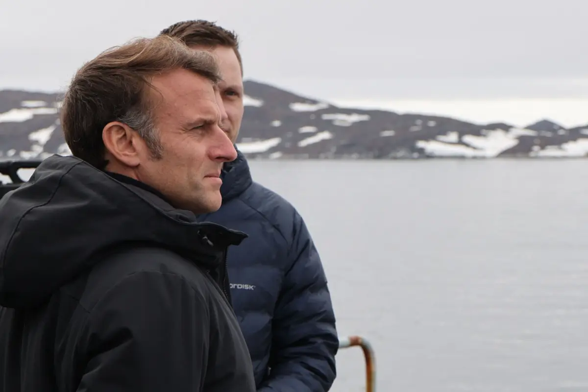 Imagem de contexto do artigo Macron critica Trump em visita à Gronelândia