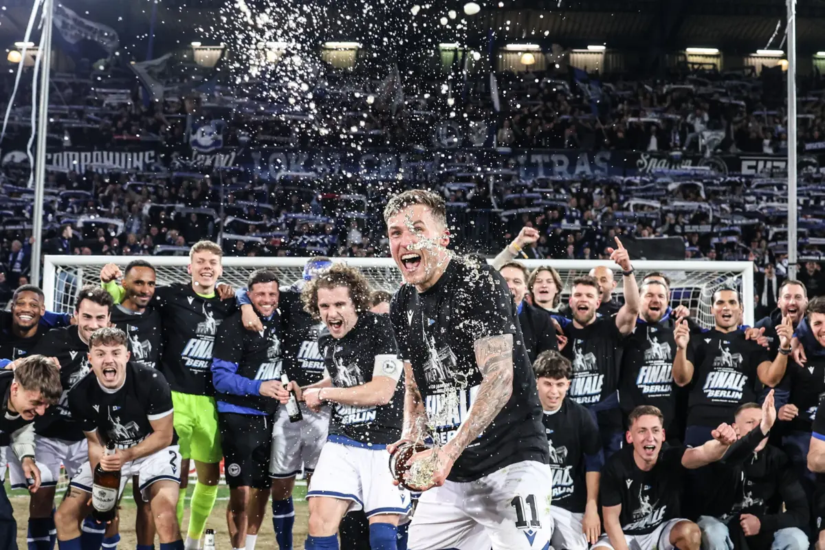 Os heróis do Arminia procuram ser os primeiros da terceira divisão a ganhar a final da Taça da Alemanha