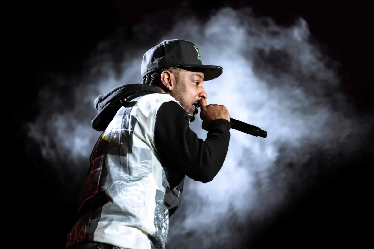 O artista durante uma atuação na Dinamarca