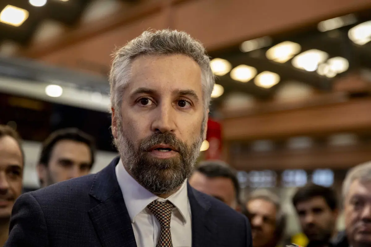 Pedro NUno Santos visitou as oficinas da CP, em Guifões, Matosinhos