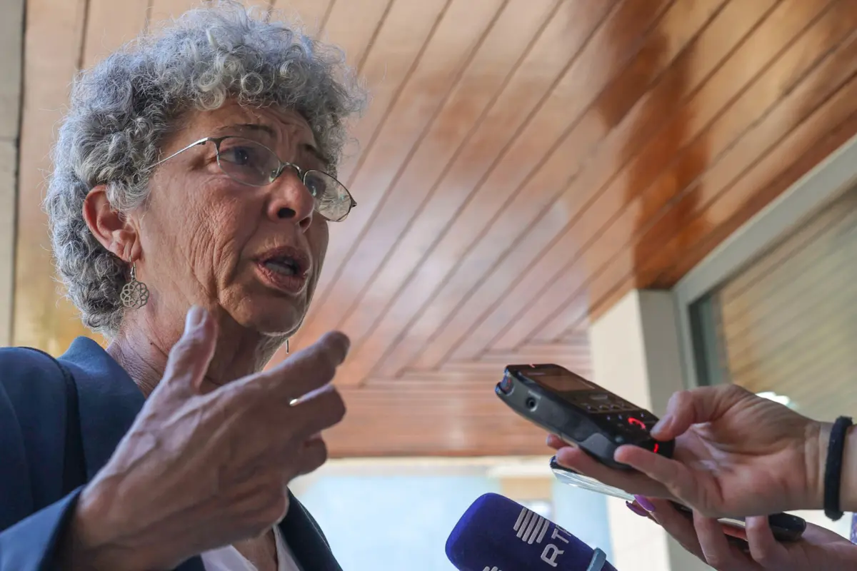 Camarinha considera medidas do Governo insuficientes