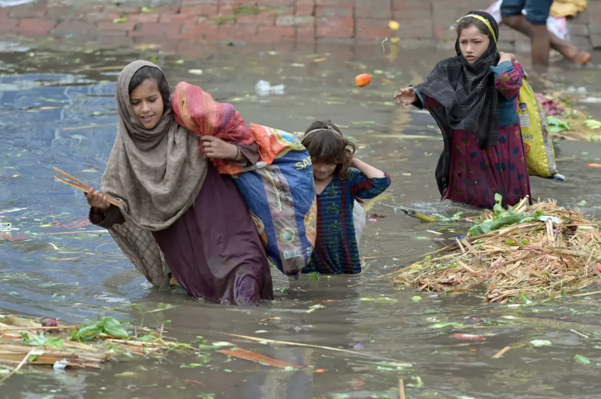 Imagem de contexto do artigo Mais de 130 crianças entre os 271 mortos nas chuvas torrenciais no Paquistão