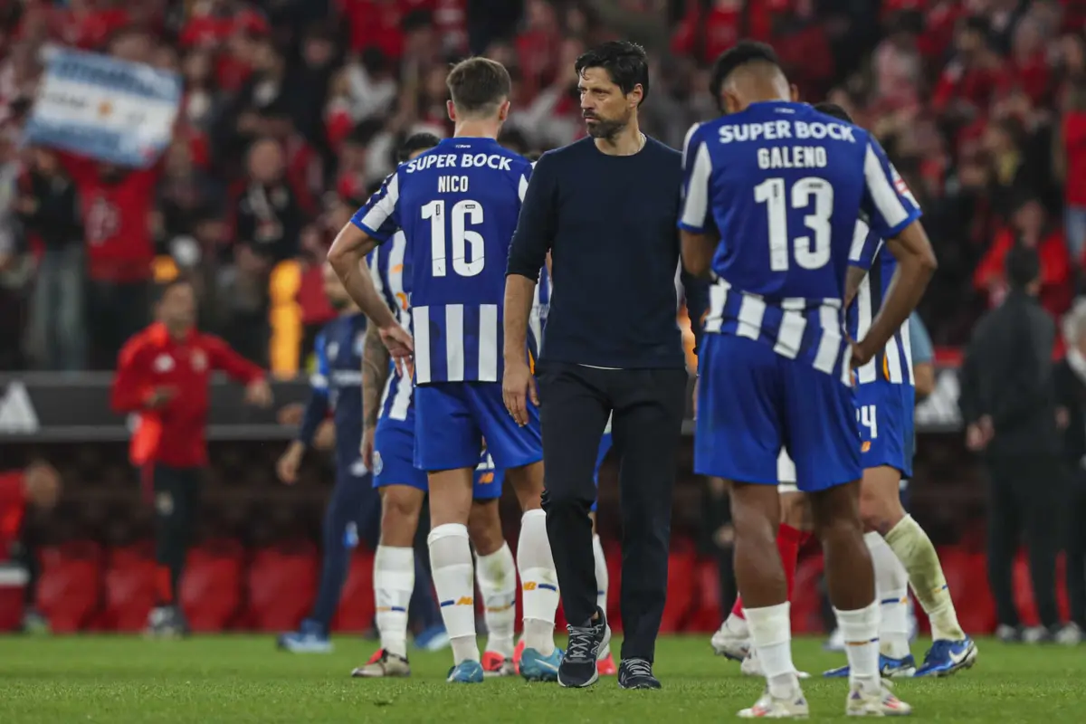 F. C. Porto perdeu por 4-1 diante o Benfica