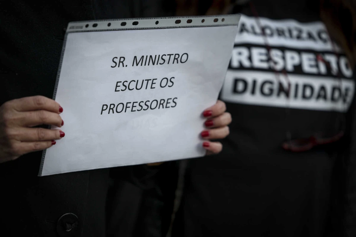 "Palavra do ano" remete para as centenas de protestos que ocorreram por todo o país