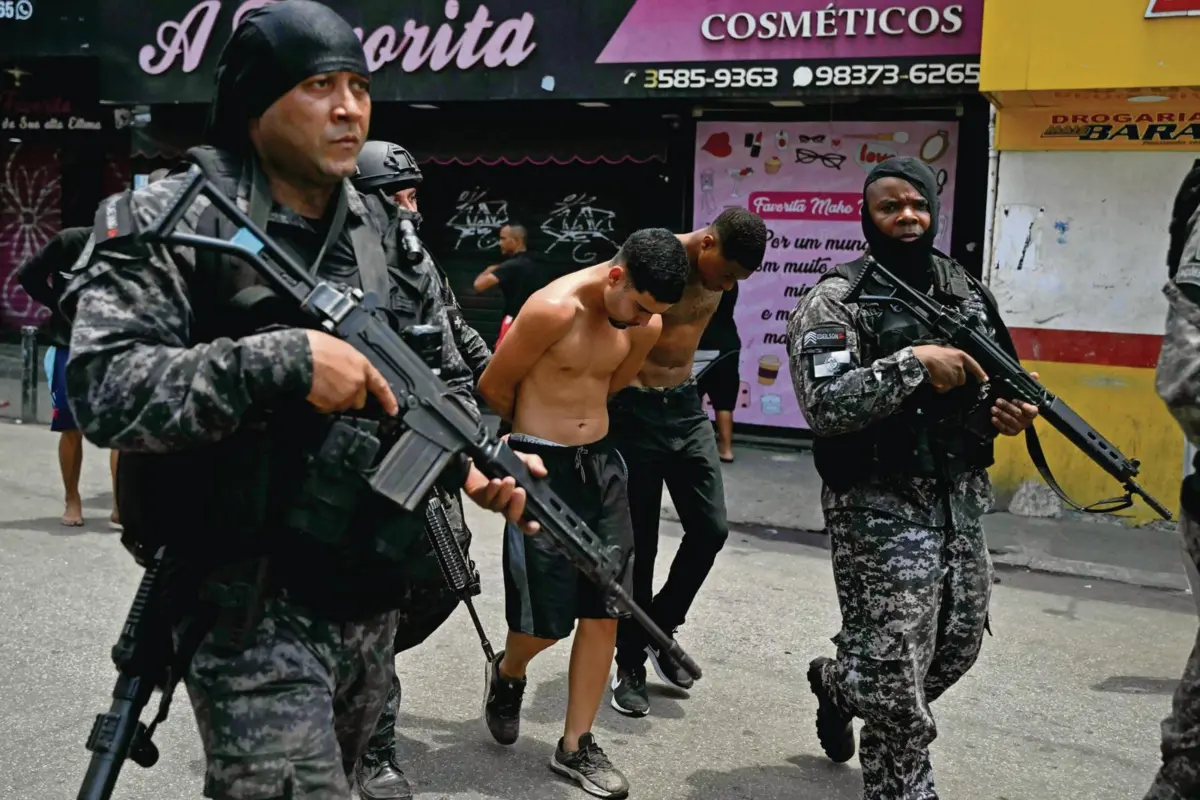 Polícia militar participou na "maior operação de sempre" no Rio