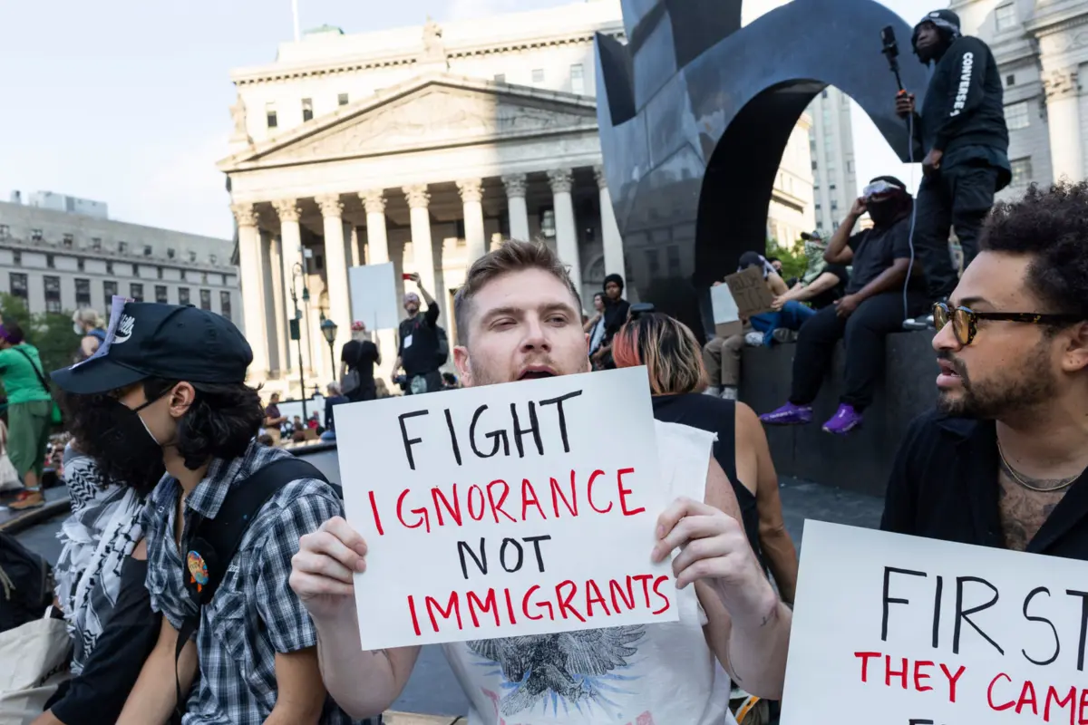 Política de imigração de Trump tem sido fortemente contestada nas ruas