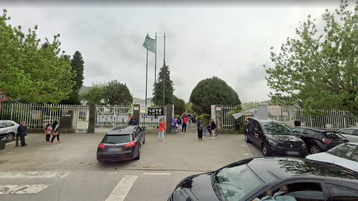 Bombeiros foram chamados para a EB 2/3 em Baguim do Monte