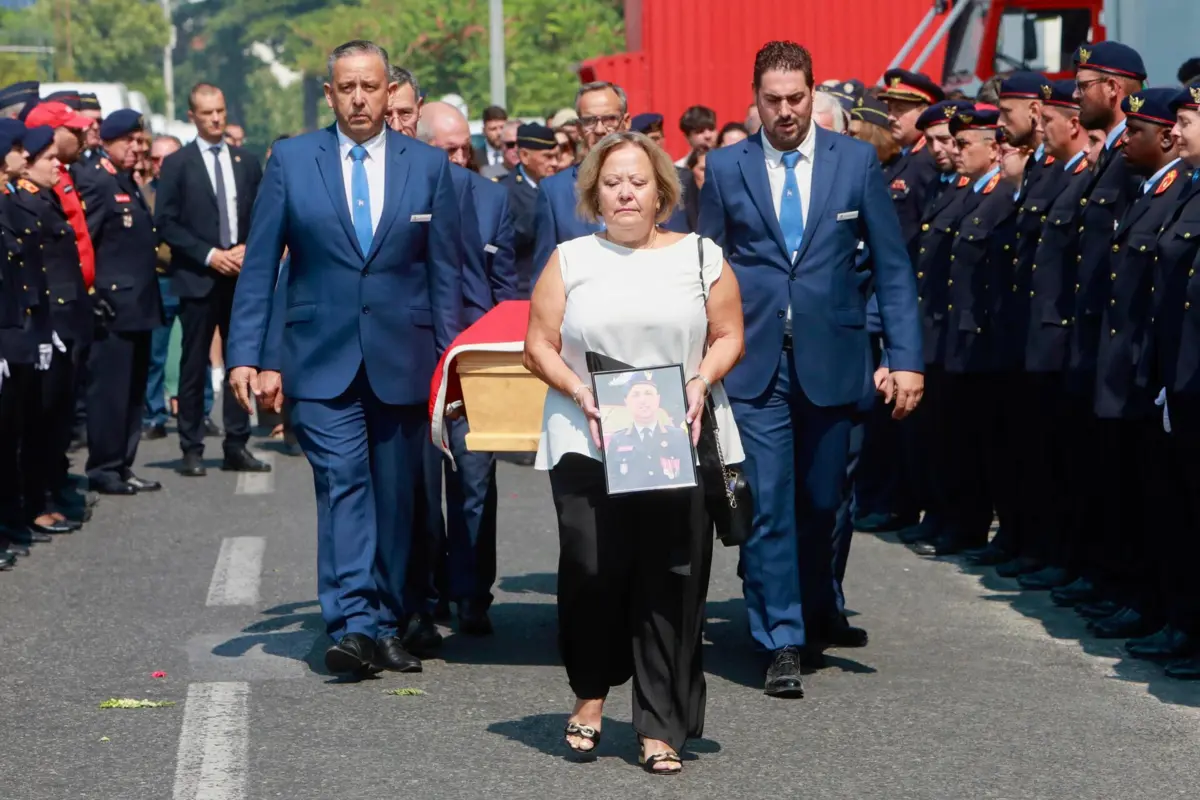 Cerimónias fúnebres do bombeiro que faleceu num acidente de viação no domingo