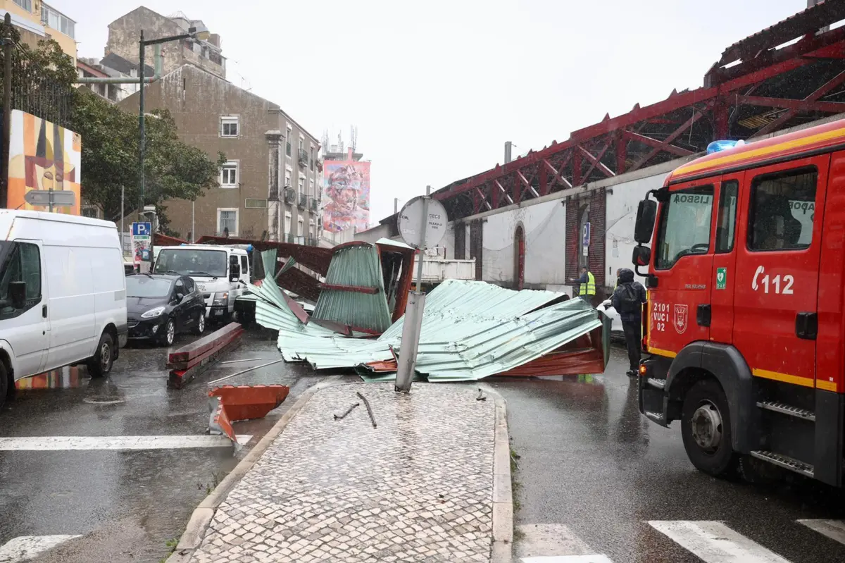 No interior da estação não há registo de estragos