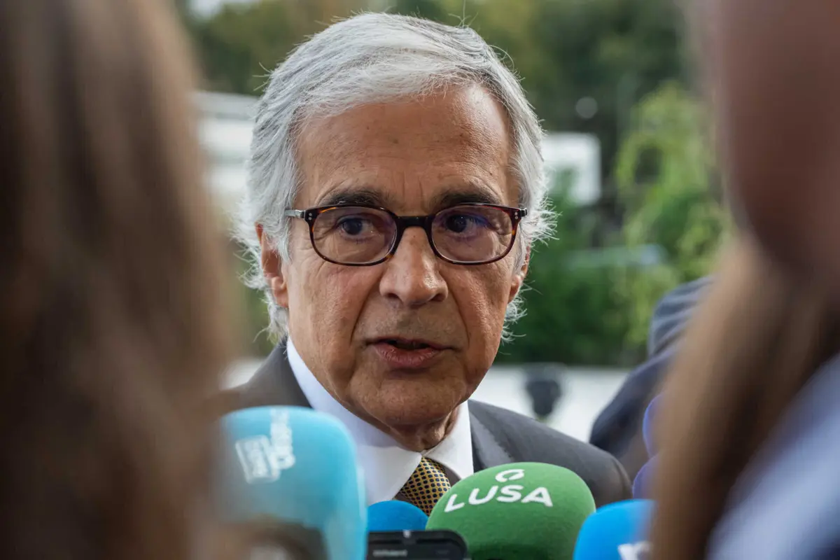 Imagem de contexto do artigo Aguiar-Branco apela à aprovação de moção de confiança em nome do interesse nacional