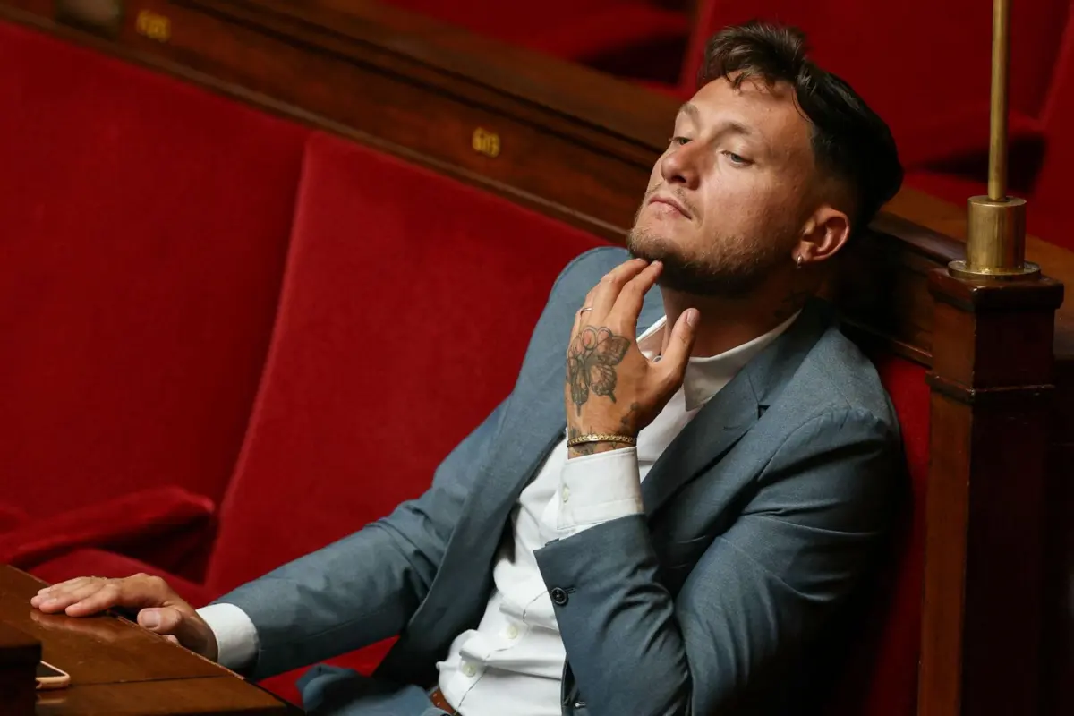 Assessor de Raphaël Arnault (na foto), do partido França Insubmissa, foi detido