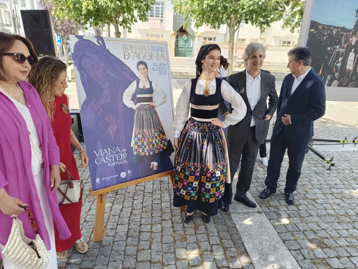 Cartaz é da autoria do fotógrafo Ricardo Sousa e do designer Ricardo Ferreira