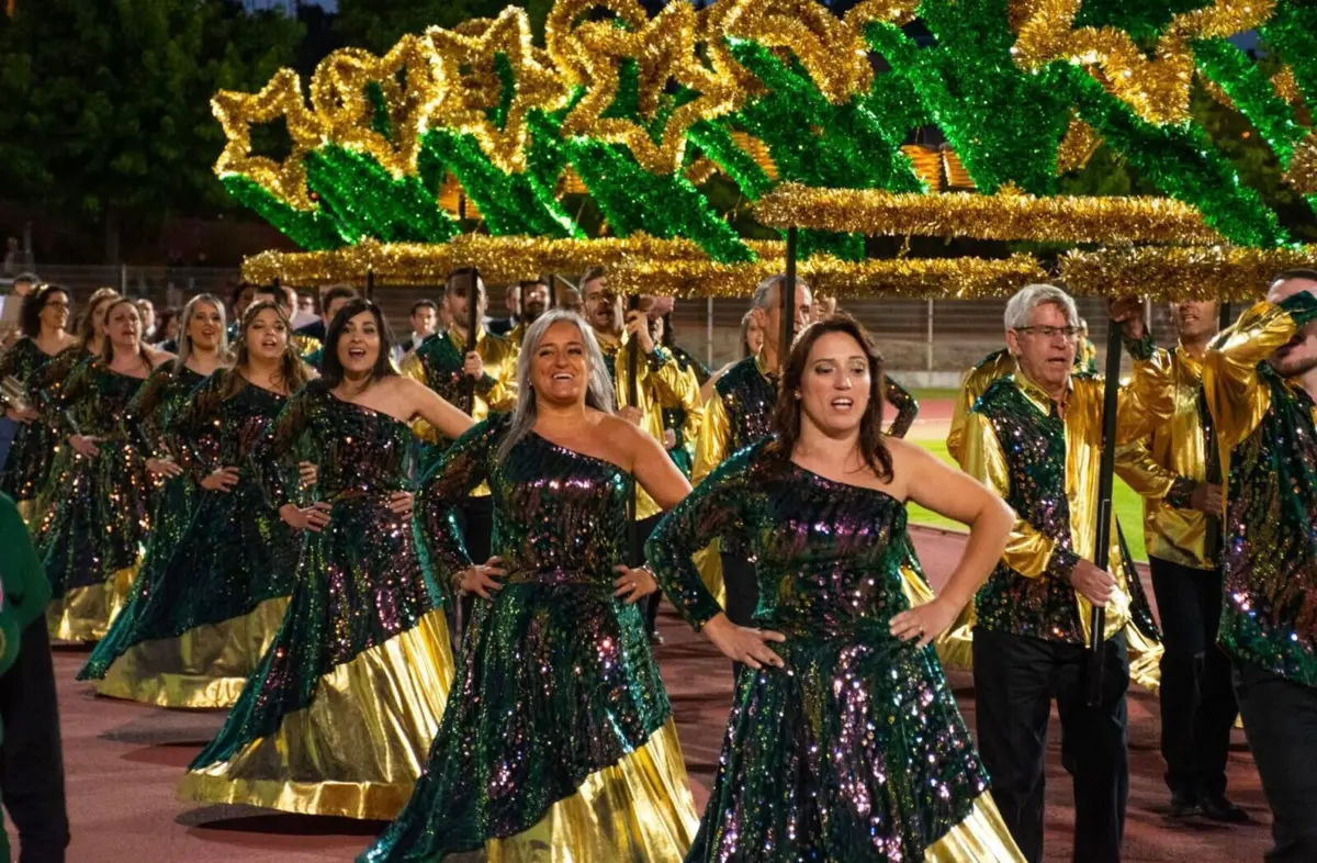 Desfiles vão contar com 12 marchas