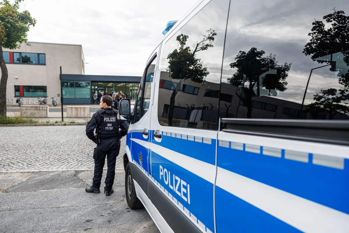 Bomba britânica, na origem desta evacuação, pesa 250 quilogramas