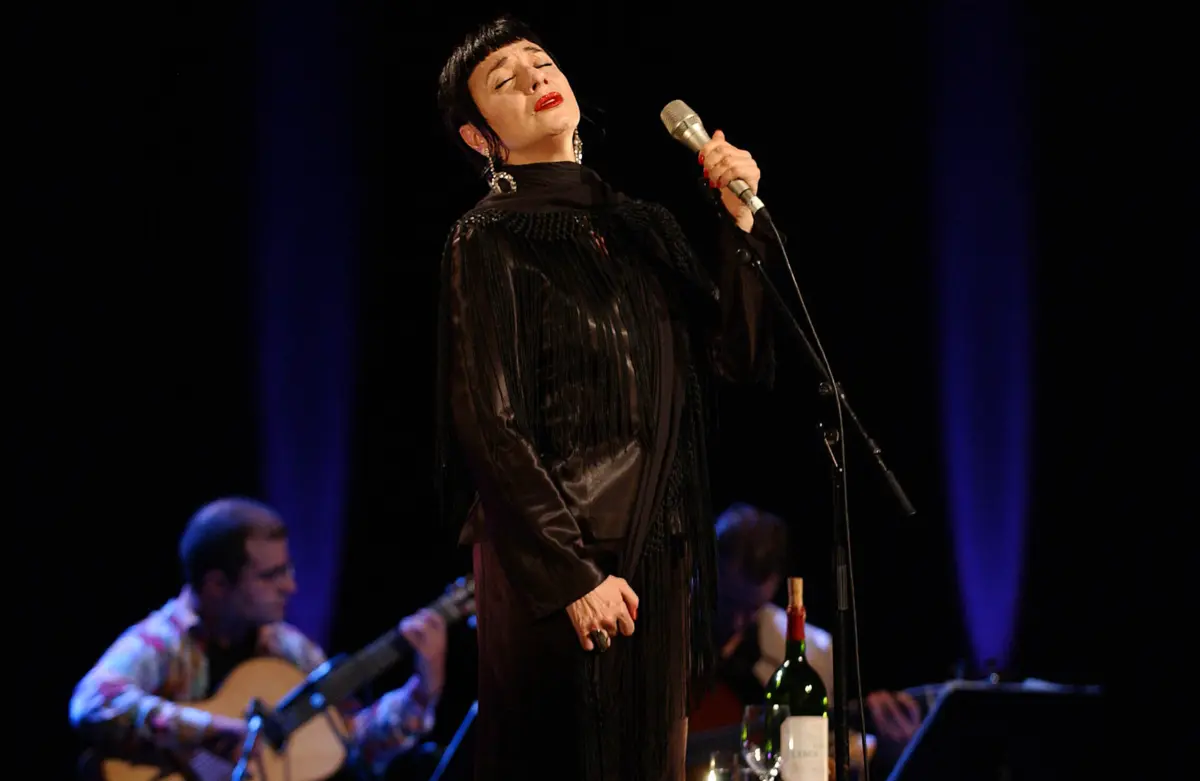 Imagem de contexto do artigo Mísia: "Uma voz fundamental na renovação do fado"