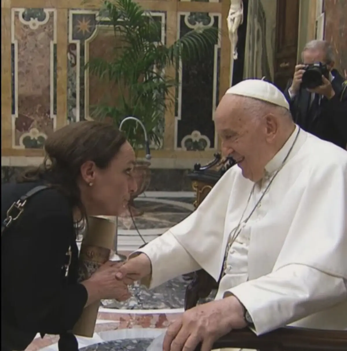 A atriz e humorista Maria Rueff com o Papa Francisco