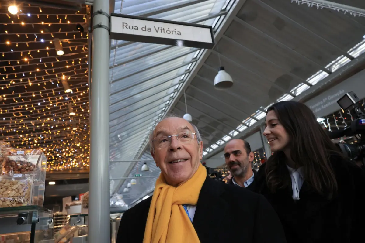 Imagem de contexto do artigo "Quem não deve não teme". Marques Mendes divulga lista de 22 clientes