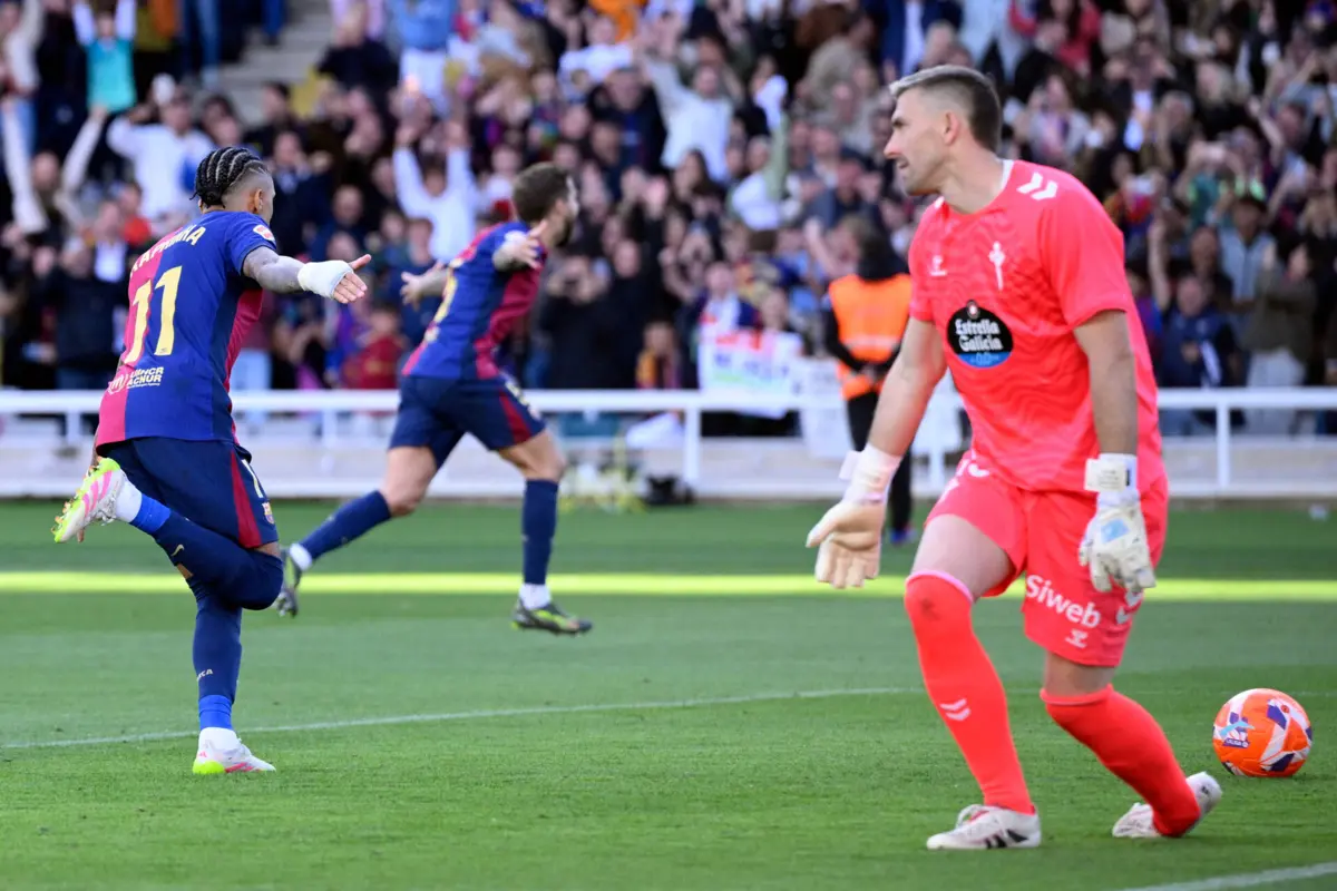 Raphinha decidiu o jogo, na compensação