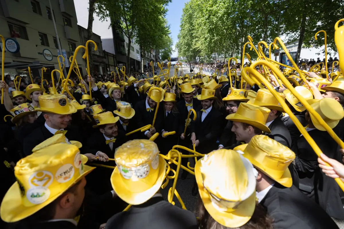 A FAP reitera o pedido de abertura de um inquérito interno na FMUP e U.Porto, "de forma a apurar responsabilidades"