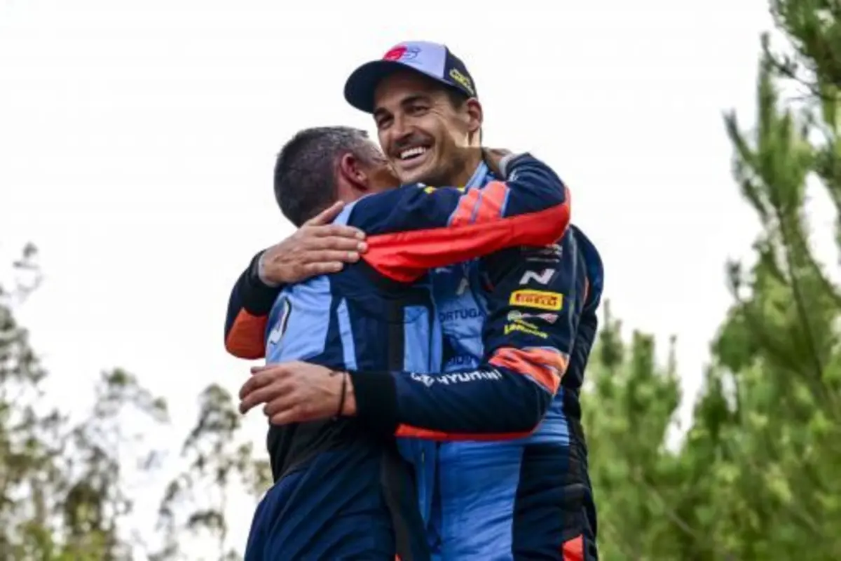 Dani Sordo travou um duelo com Kris Meeke para vencer o título