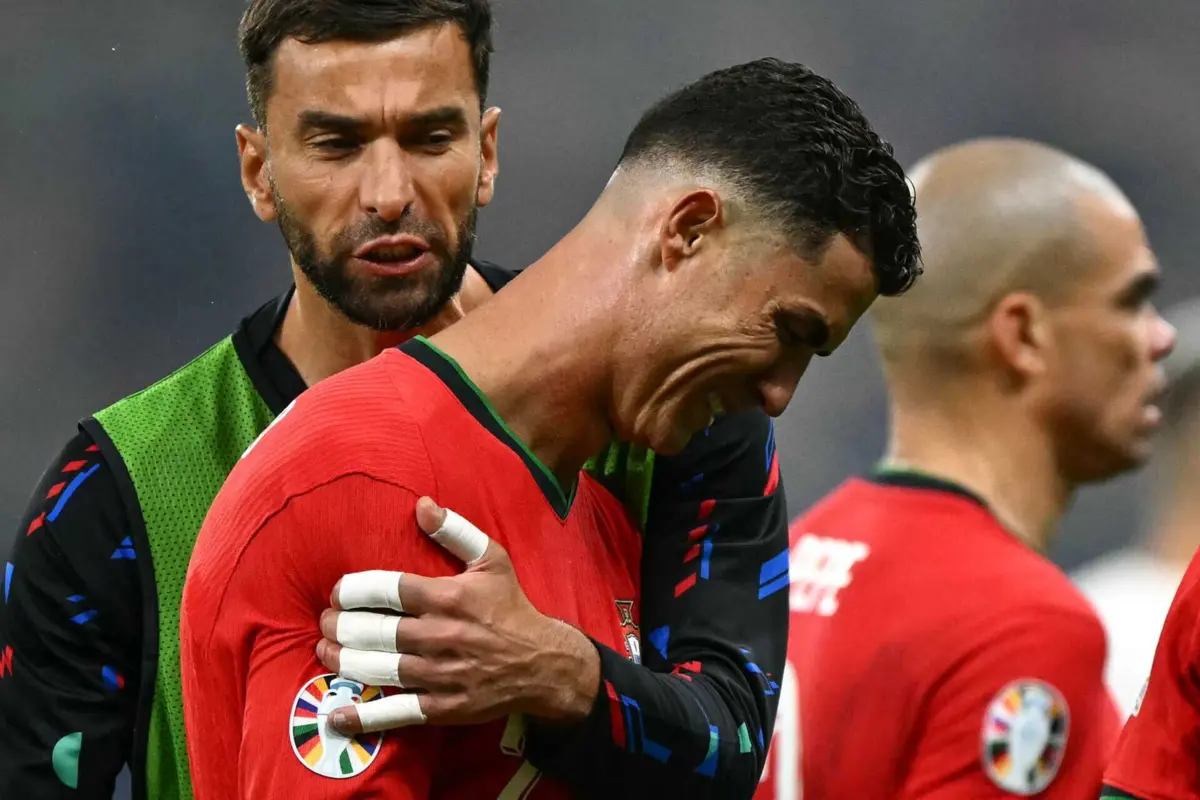 Rui Patrício procura confortar Cristiano Ronaldo