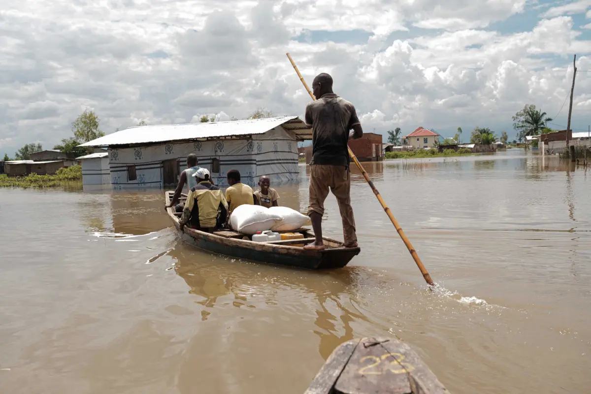 Inundações causaram destruição de estradas, pontes e outras infraestruturas