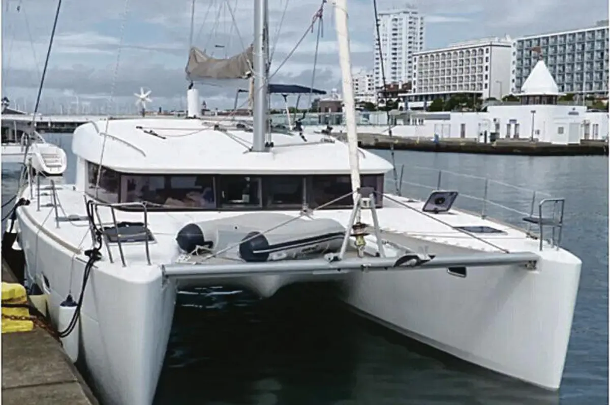 Veleiro "Klara" escondia 1075 embalagens de cocaína