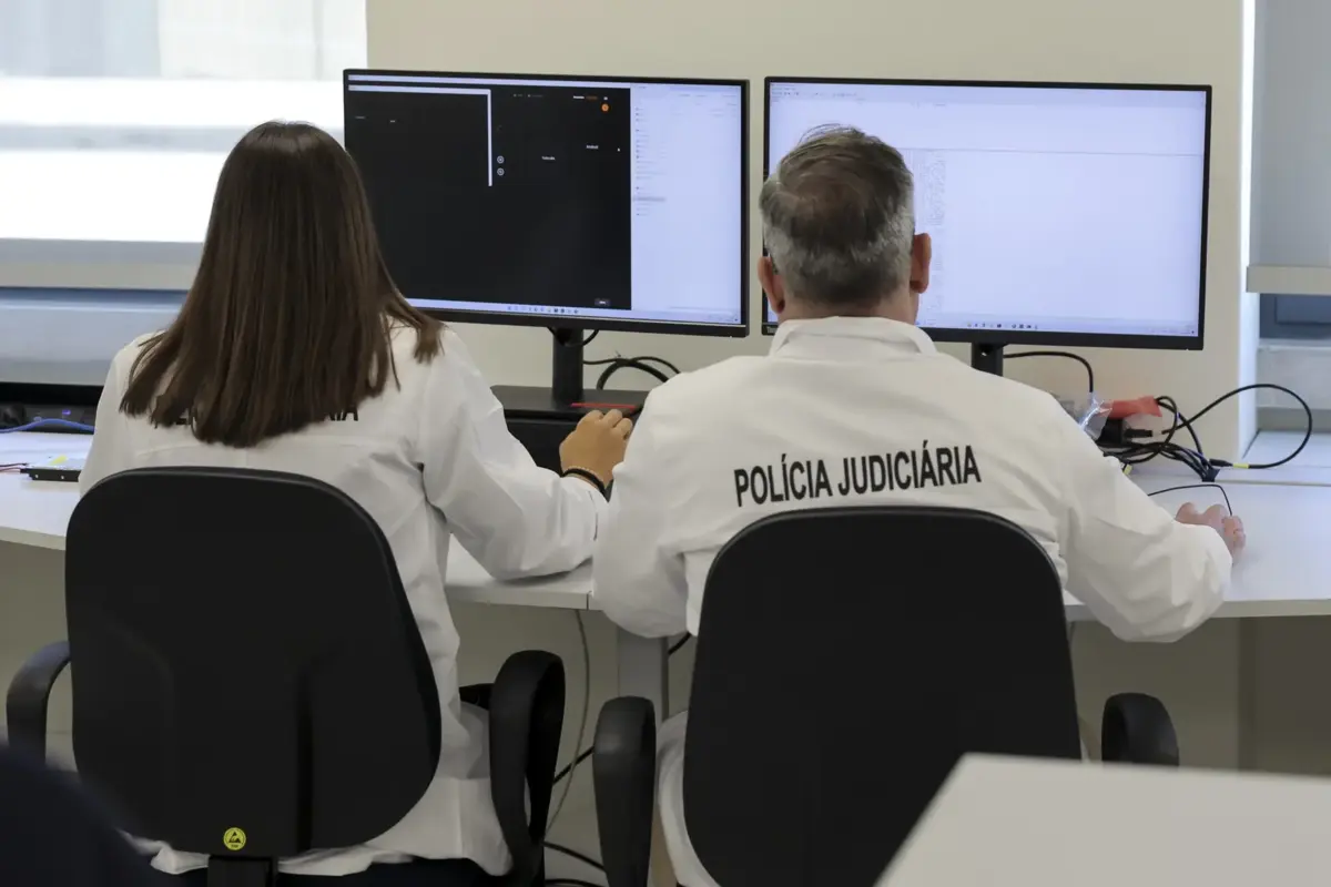 PJ diz que suspeito tinha "inúmeros ficheiros contendo material pornográfico de menores"