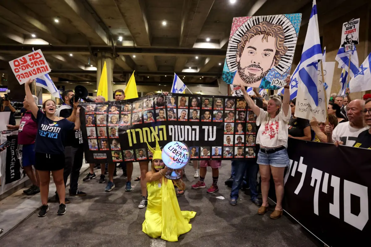 Familiares dos reféns criticam ofensiva israelita em Gaza e exigem acordo para a sua libertação