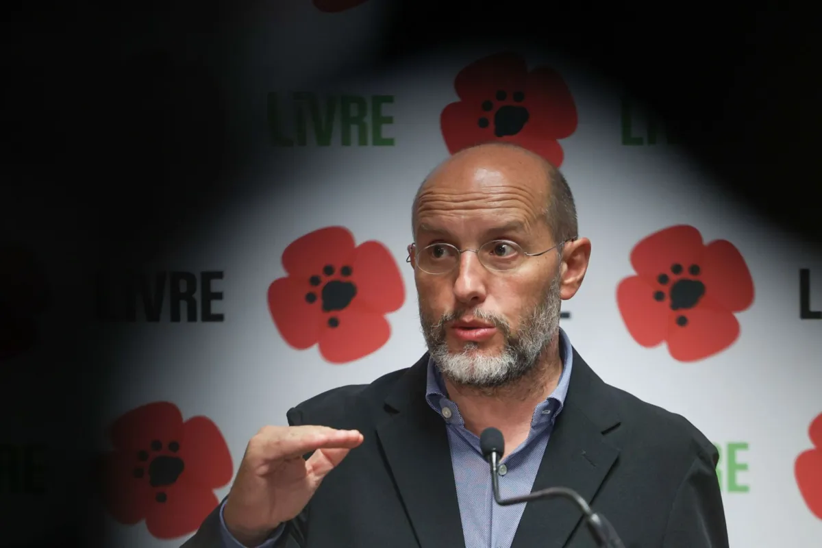 A decisão foi tomada na noite de segunda-feira, por unanimidade, pela Assembleia do Livre