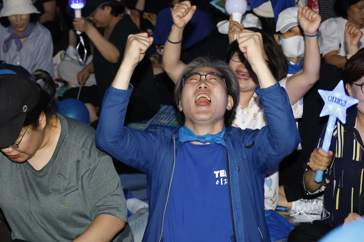 Apoiantes de Lee Jae-myung festejam vitória