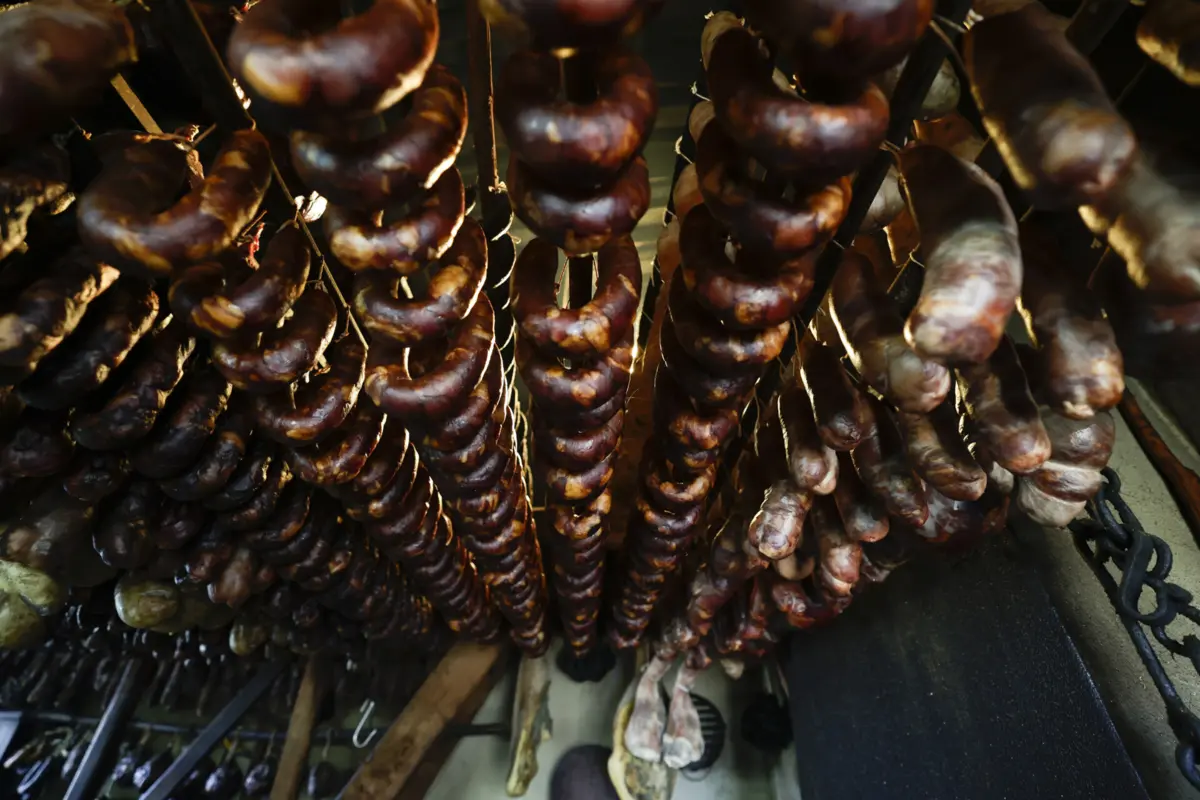 A importância do fumeiro no concelho leva a Câmara Municipal de Vinhais a conceder várias ajudas a quem o queira produzir