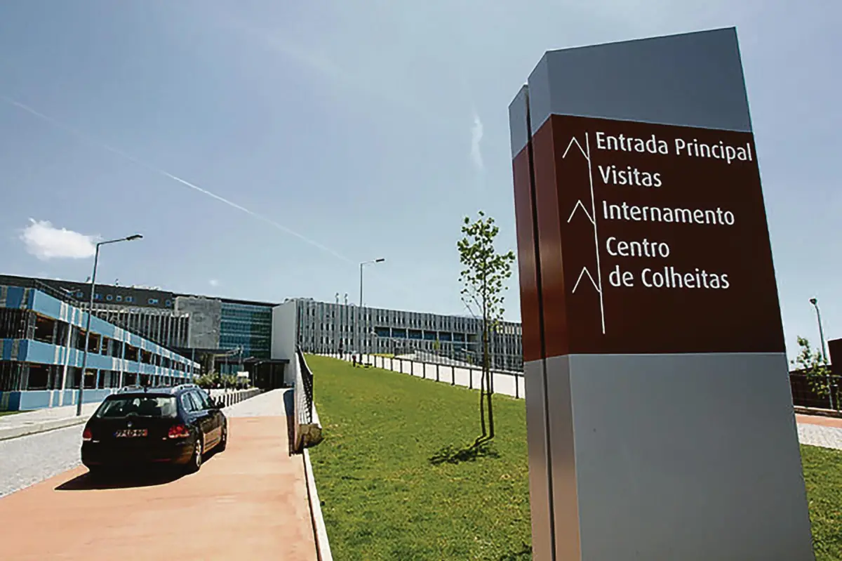 Jovem burlado esteve internado no Hospital de Braga após surto psicótico grave