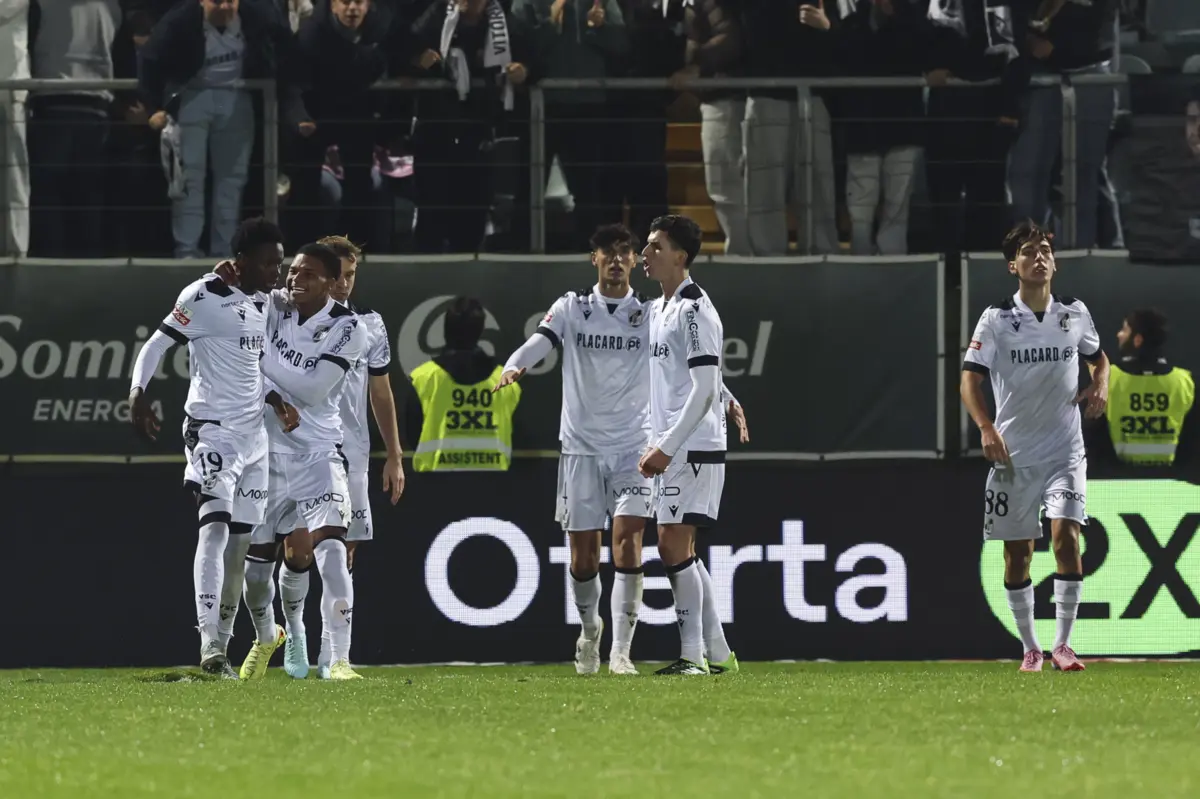 Camara celebra o tento vitorioso