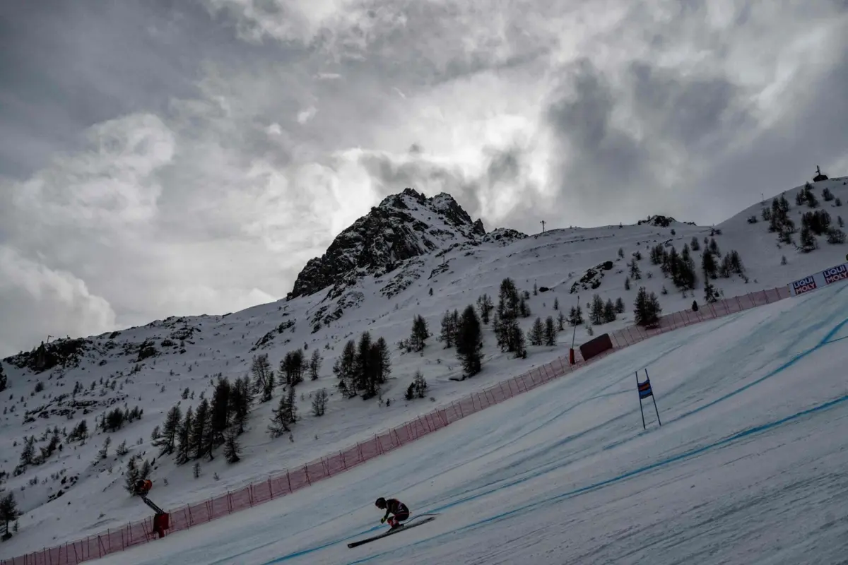 Imagem de contexto do artigo Três esquiadores morrem em avalanche em França
