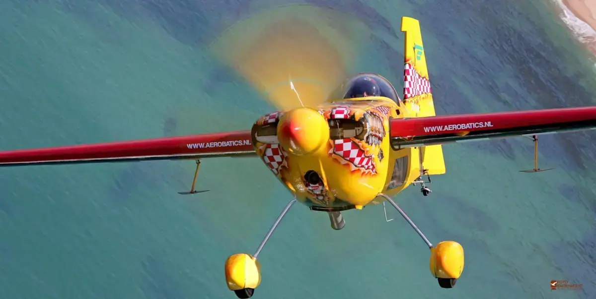 Corridas de aviões e acrobacias aéreas voltam ao rio Douro