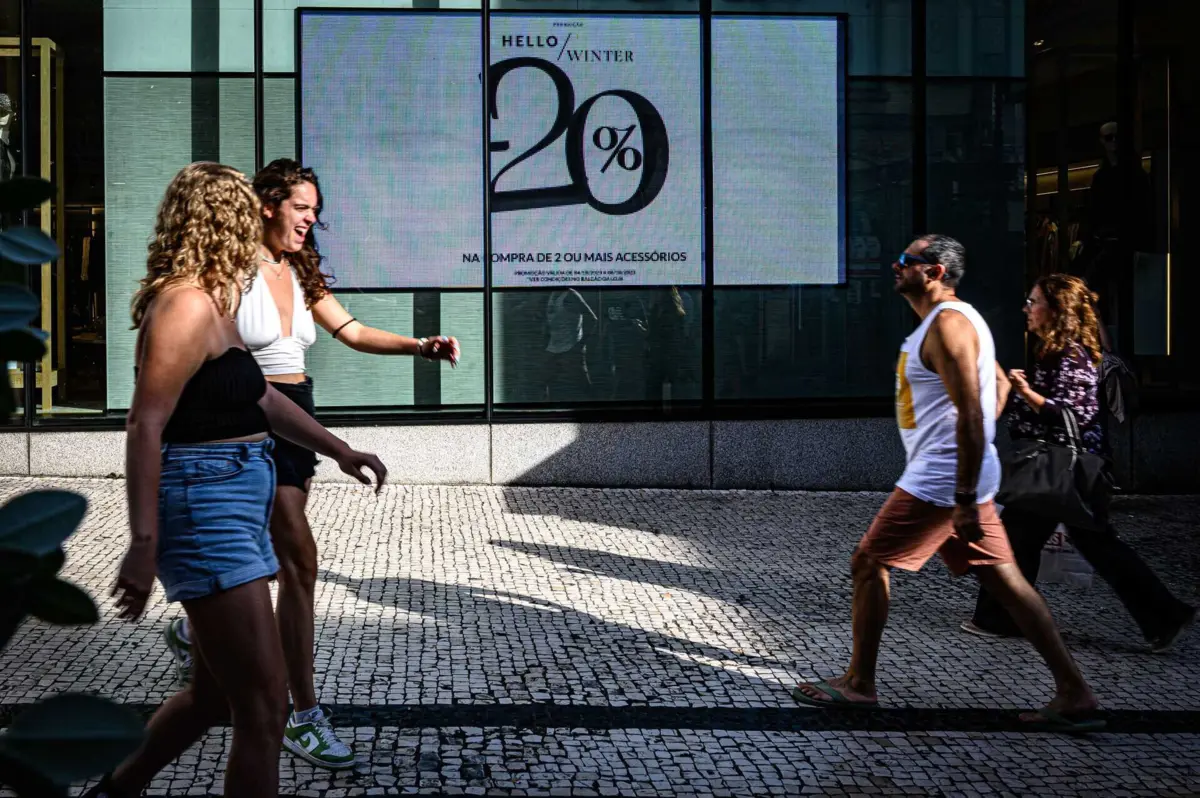 Imagem de contexto do artigo Na meia-estação, há "descontos especiais" nas lojas