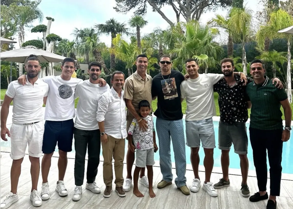 Cristiano Ronaldo recebe Richie Campbell na mansão de Cascais