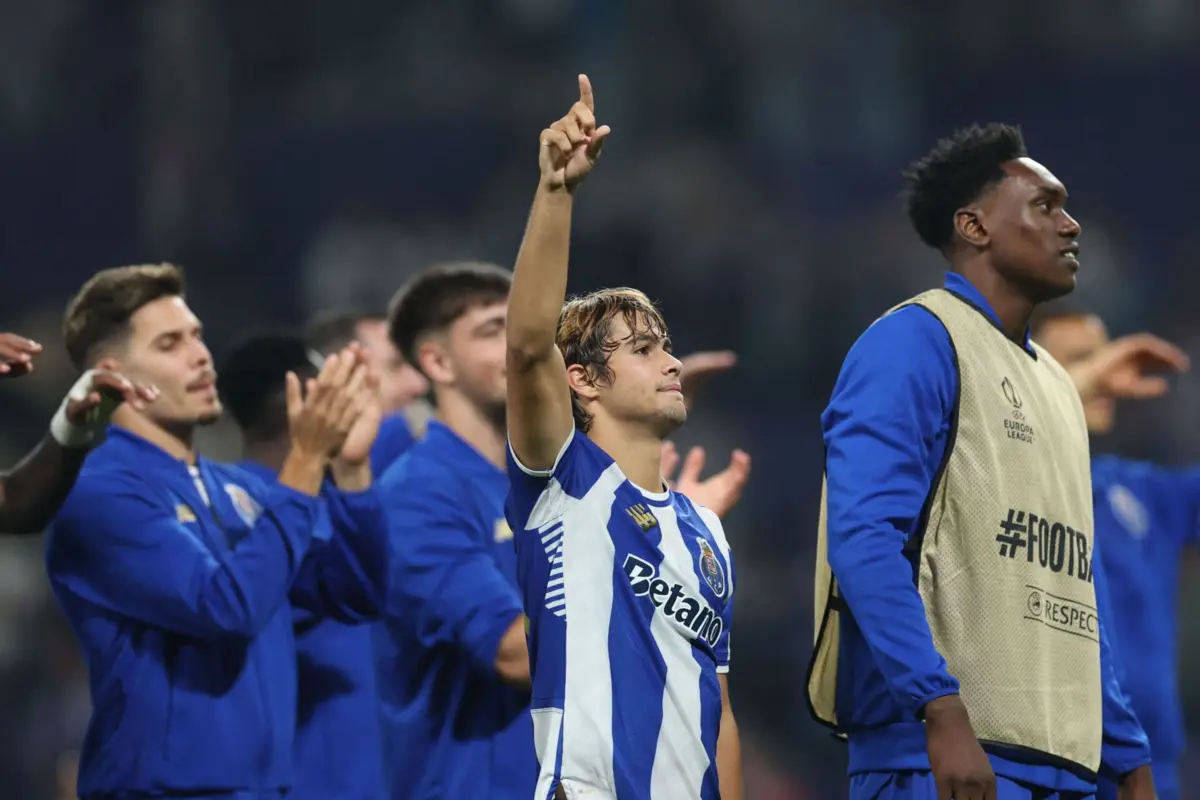 Dragões jogam contra emblema do Campeonato de Portugal