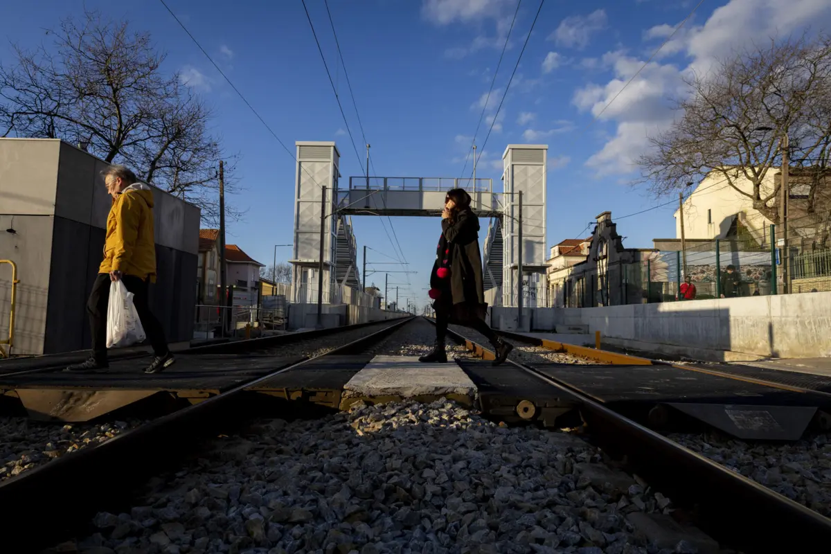Passagem superior da Aguda foi inaugurada há dois meses