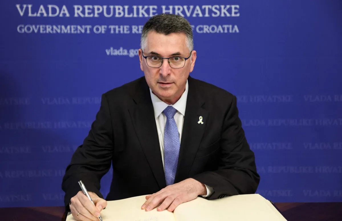 Gideon Saar emitiu nos últimos dias várias críticas diretas a Pedro Sánchez