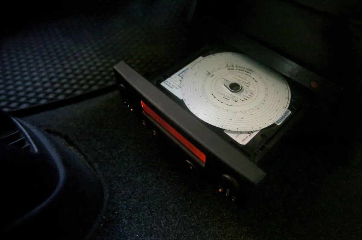 GNR deteve motorista que conduzia uma camioneta utilizando o tacógrafo de outro condutor