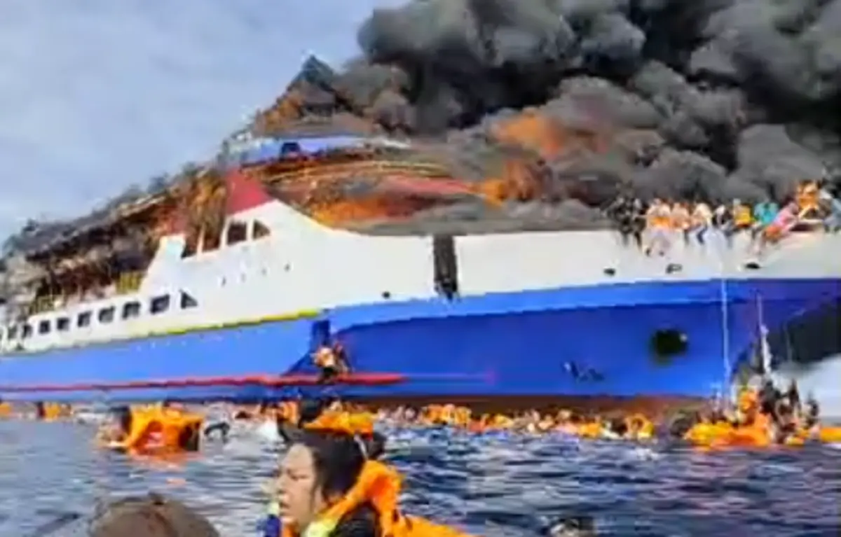 O barco começou a arder quando viajava entre as ilhas de Talaud e Manado