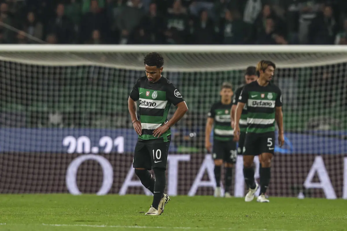 Extremo inglês bisou com o Amarante e depois “desapareceu” frente a Arsenal e Santa Clara