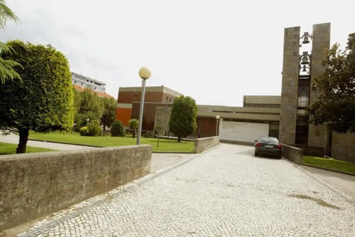 Arguido furtou mais de 12 mil euros da Igreja de São Lázaro