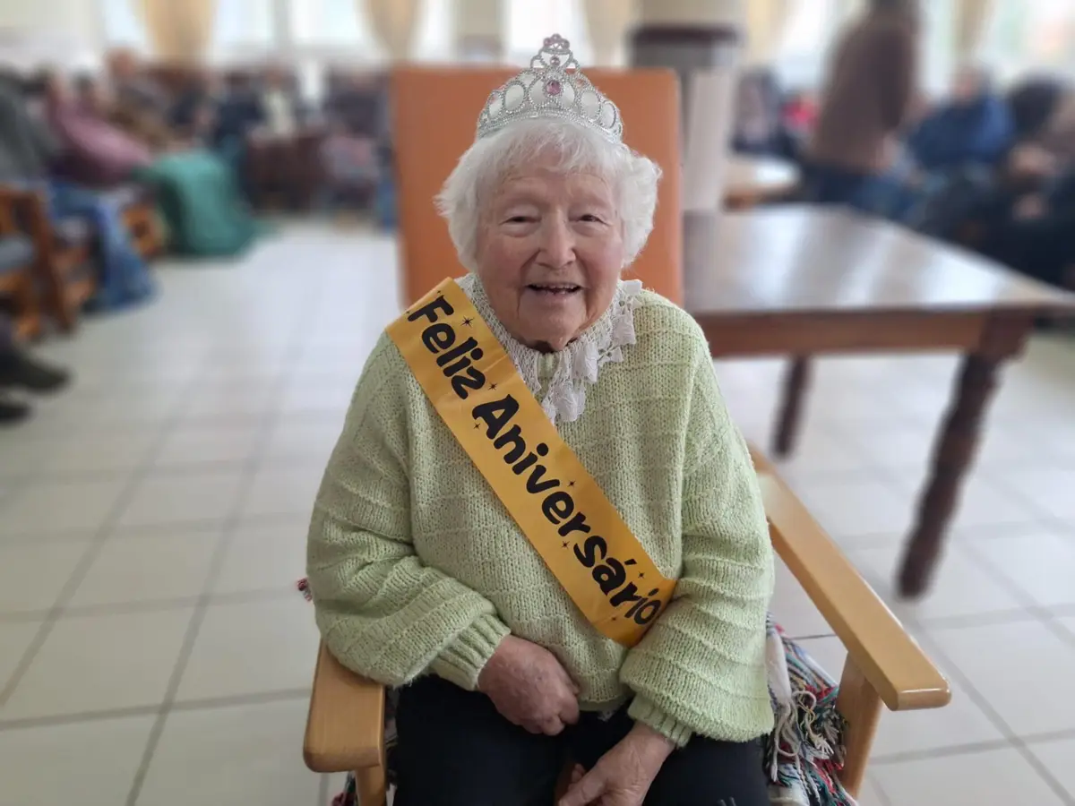 Micas Costureira celebra 104 anos